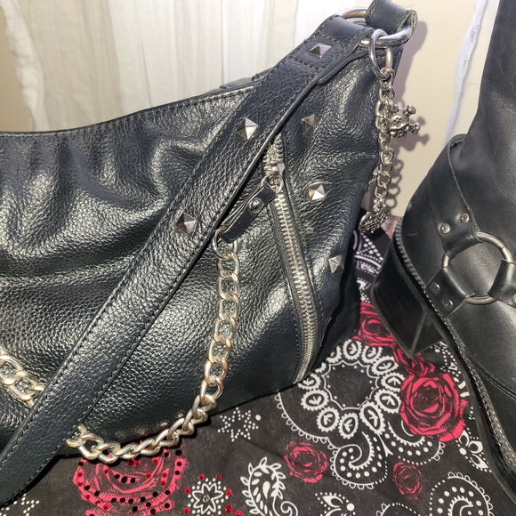 Harley-Davidson Black Leather Shoulder Bag with Chain Detail - Picture 3 of 13